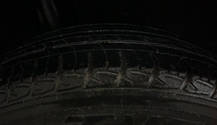 2020 Maruti Baleno DELTA PETROL 1.2, Petrol, Manual, 30,054 km, Right Rear Tyre Tread