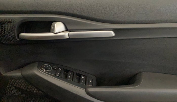 2022 KIA SELTOS HTK 1.5 DIESEL, Diesel, Manual, 59,436 km, Driver Side Door Panels Control