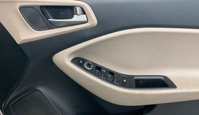 2017 Hyundai Elite i20 SPORTZ 1.2, Petrol, Manual, 76,921 km, Driver Side Door Panels Control