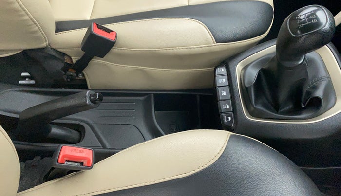 2019 Hyundai NEW SANTRO SPORTZ 1.1, Petrol, Manual, 72,996 km, Gear Lever