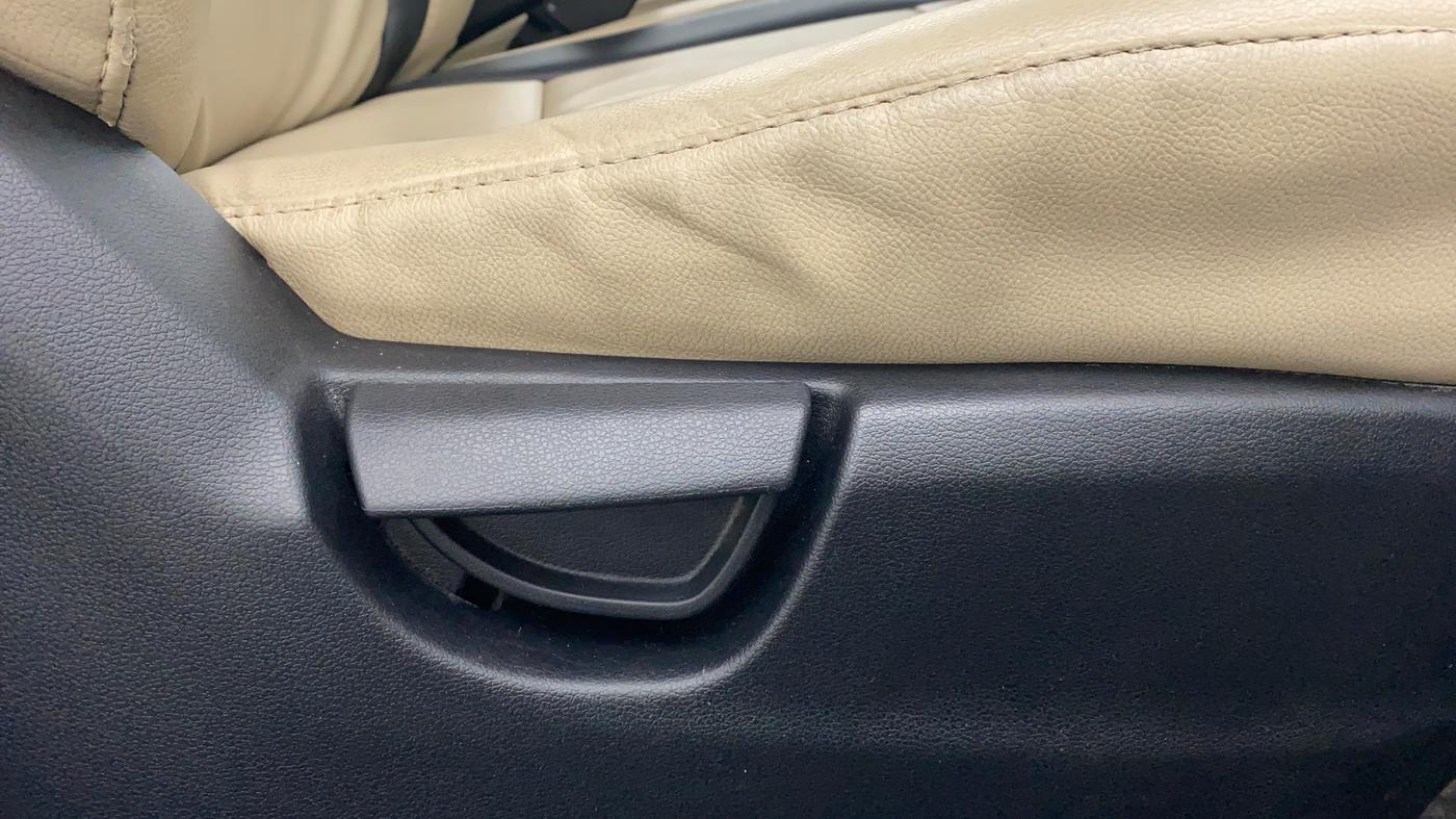 2019 Hyundai NEW SANTRO SPORTZ 1.1, Petrol, Manual, 72,996 km, Driver Side Adjustment Panel