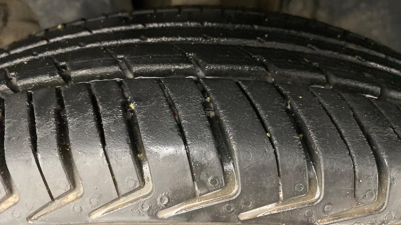 2019 Renault Kwid RXT 1.0 EASY-R AT OPTION, Petrol, Automatic, 16,462 km, Left Front Tyre Tread