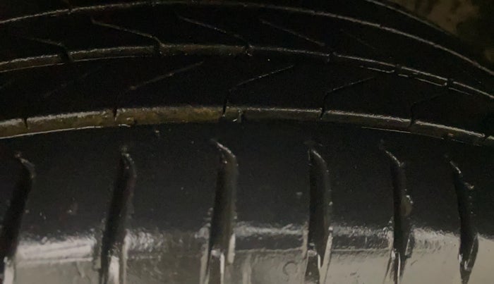 2016 Honda Jazz 1.2L I-VTEC V, Petrol, Manual, 74,195 km, Left Front Tyre Tread