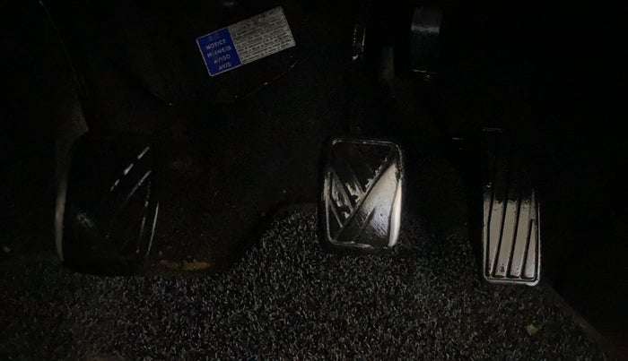 2016 Maruti Baleno DELTA PETROL 1.2, Petrol, Manual, 60,453 km, Pedals