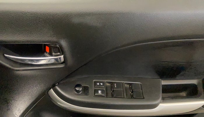 2016 Maruti Baleno DELTA PETROL 1.2, Petrol, Manual, 60,453 km, Driver Side Door Panels Control