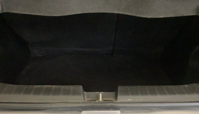 2016 Maruti Baleno DELTA PETROL 1.2, Petrol, Manual, 60,453 km, Boot Inside