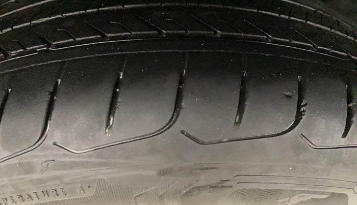 2019 MG HECTOR SHARP 1.5 DCT PETROL, Petrol, Automatic, 87,974 km, Right Rear Tyre Tread