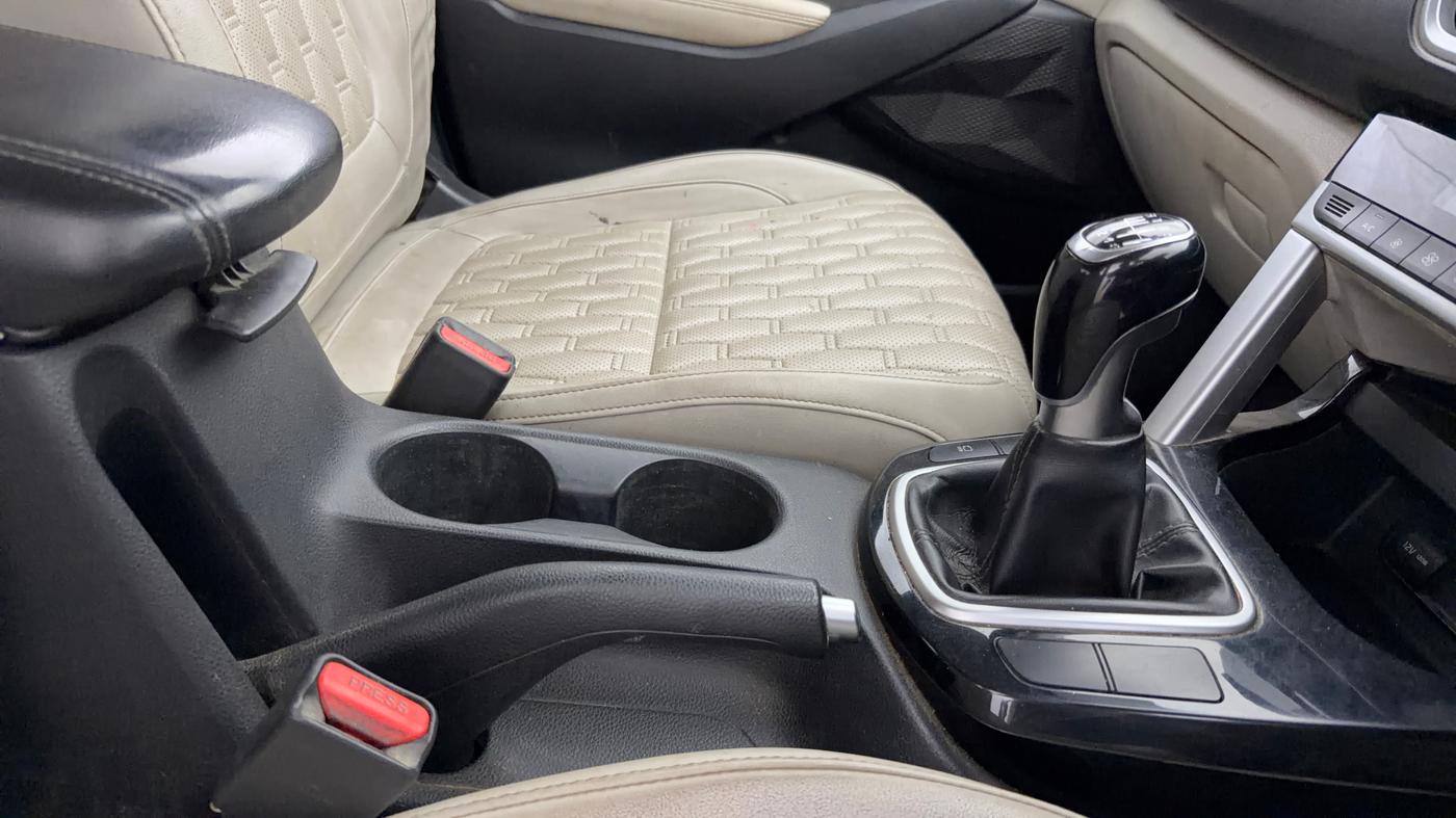 2020 KIA SELTOS HTX 1.5 PETROL, Petrol, Manual, 1,10,792 km, Gear Lever