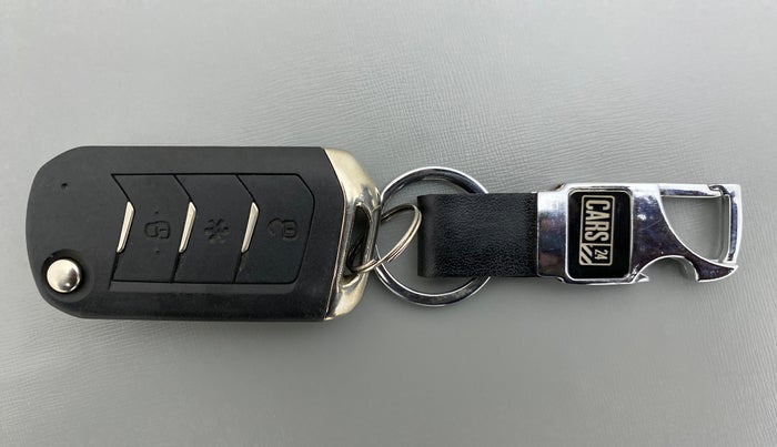 2021 Mahindra Thar LX PETROL HT 4WD AT, Petrol, Automatic, 31,551 km, Key Close Up