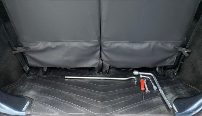 2021 Mahindra Thar LX PETROL HT 4WD AT, Petrol, Automatic, 31,551 km, Boot Inside