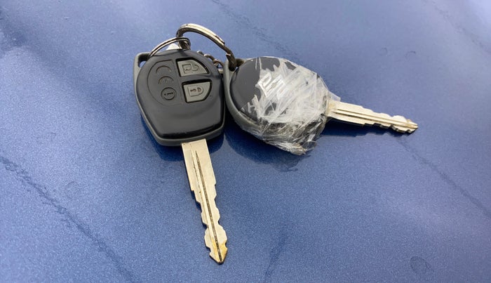 2016 Maruti Baleno DELTA PETROL 1.2, Petrol, Manual, 33,718 km, Key Close Up