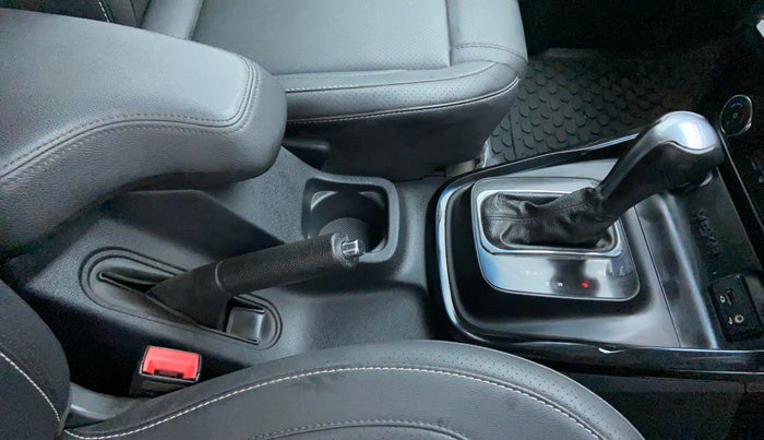 2018 Tata Hexa Varicor 400 XTA, Diesel, Automatic, 40,807 km, Gear Lever