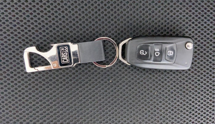 2018 Tata Hexa Varicor 400 XTA, Diesel, Automatic, 40,807 km, Key Close-up