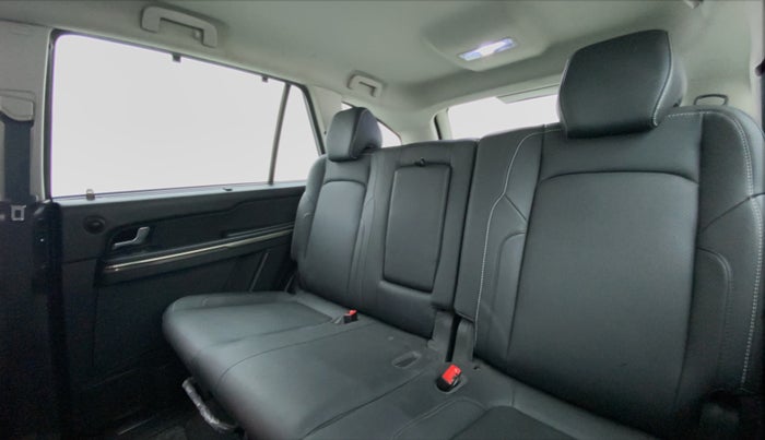 2018 Tata Hexa Varicor 400 XTA, Diesel, Automatic, 40,807 km, Right Side Rear Door Cabin View