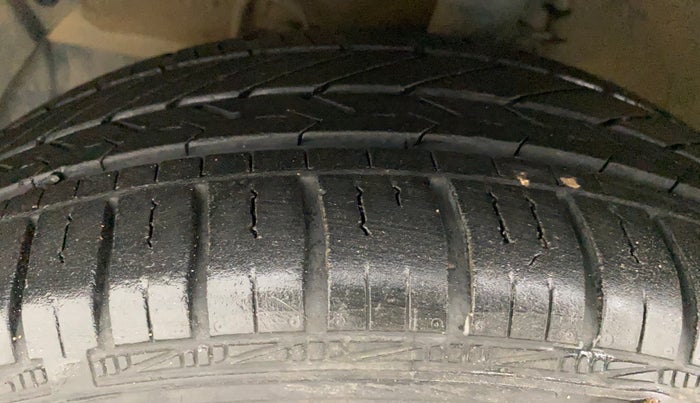 2019 Hyundai Grand i10 SPORTZ 1.2 KAPPA VTVT, Petrol, Manual, 38,771 km, Left Front Tyre Tread