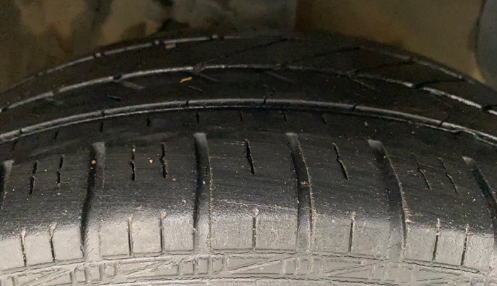 2019 Hyundai Grand i10 SPORTZ 1.2 KAPPA VTVT, Petrol, Manual, 38,771 km, Right Front Tyre Tread