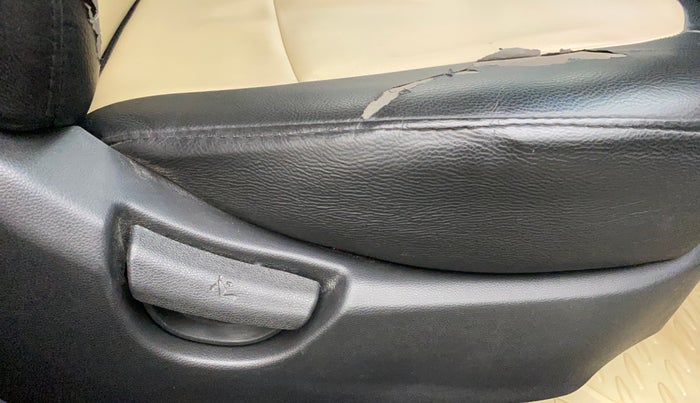 2019 Hyundai Grand i10 SPORTZ 1.2 KAPPA VTVT, Petrol, Manual, 38,771 km, Driver Side Adjustment Panel
