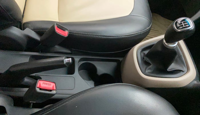 2019 Hyundai Grand i10 SPORTZ 1.2 KAPPA VTVT, Petrol, Manual, 38,771 km, Gear Lever