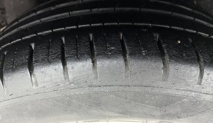 2018 Ford Figo Aspire 1.2 TITANIUM PETROL, Petrol, Manual, 21,193 km, Right Rear Tyre Tread