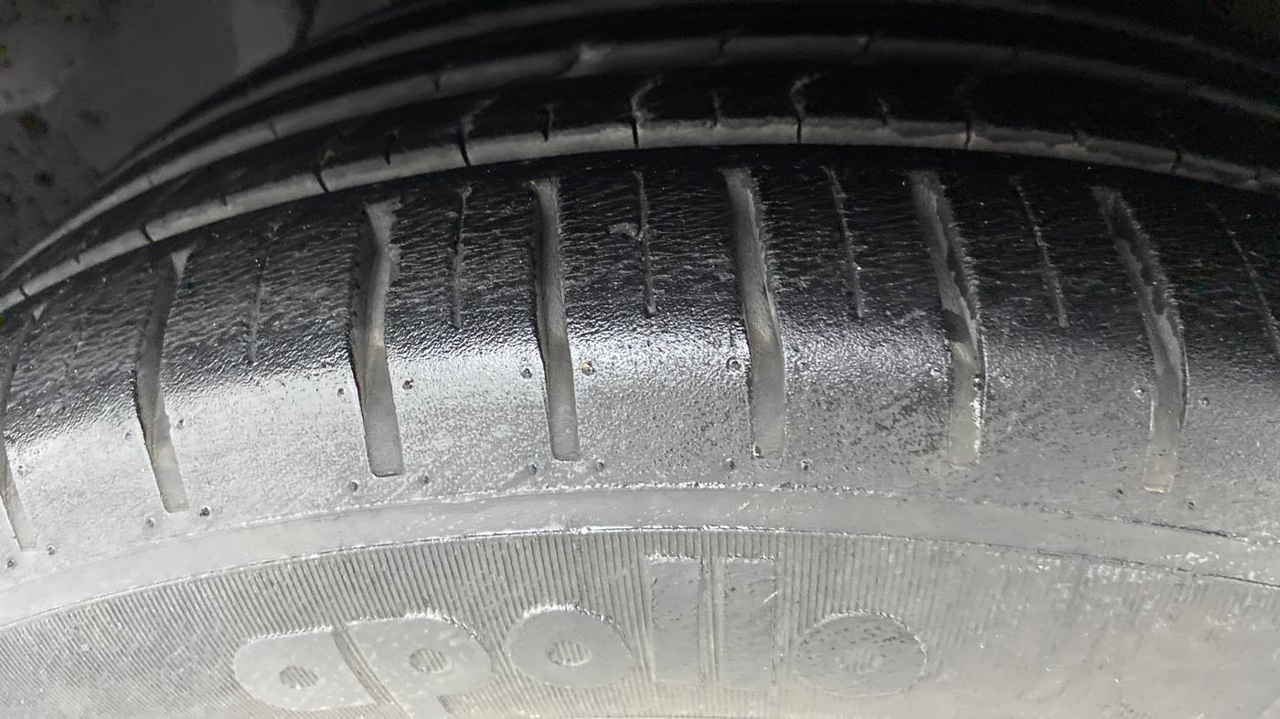 2018 Ford Figo Aspire 1.2 TITANIUM PETROL, Petrol, Manual, 21,193 km, Left Front Tyre Tread
