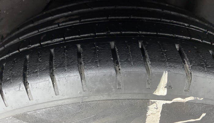 2018 Ford Figo Aspire 1.2 TITANIUM PETROL, Petrol, Manual, 21,193 km, Left Rear Tyre Tread