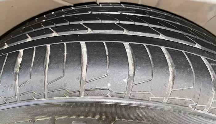 2019 Hyundai Creta SX (O) 1.6 PETROL, Petrol, Manual, 63,752 km, Right Front Tyre Tread