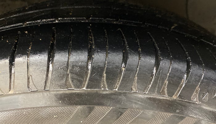 2016 Hyundai Grand i10 ASTA 1.2 KAPPA VTVT, Petrol, Manual, 76,149 km, Right Front Tyre Tread