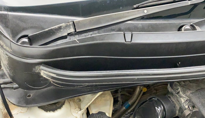 2017 Hyundai Grand i10 MAGNA 1.2 KAPPA VTVT, CNG, Manual, 34,332 km, Bonnet (hood) - Cowl vent panel has minor damage