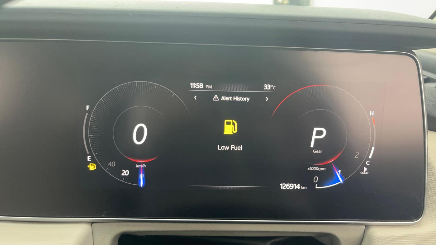 2023 Mahindra XUV700 AX 5 D AT 7 STR, Diesel, Automatic, 1,26,913 km, Odometer Image