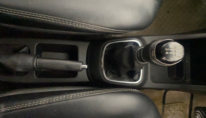 2018 Renault Kwid RXT 1.0, Petrol, Manual, 57,335 km, Gear Lever