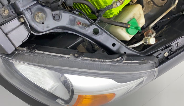 2017 Maruti Alto 800 LXI, Petrol, Manual, 42,417 km, Left headlight - Clamp has minor damage