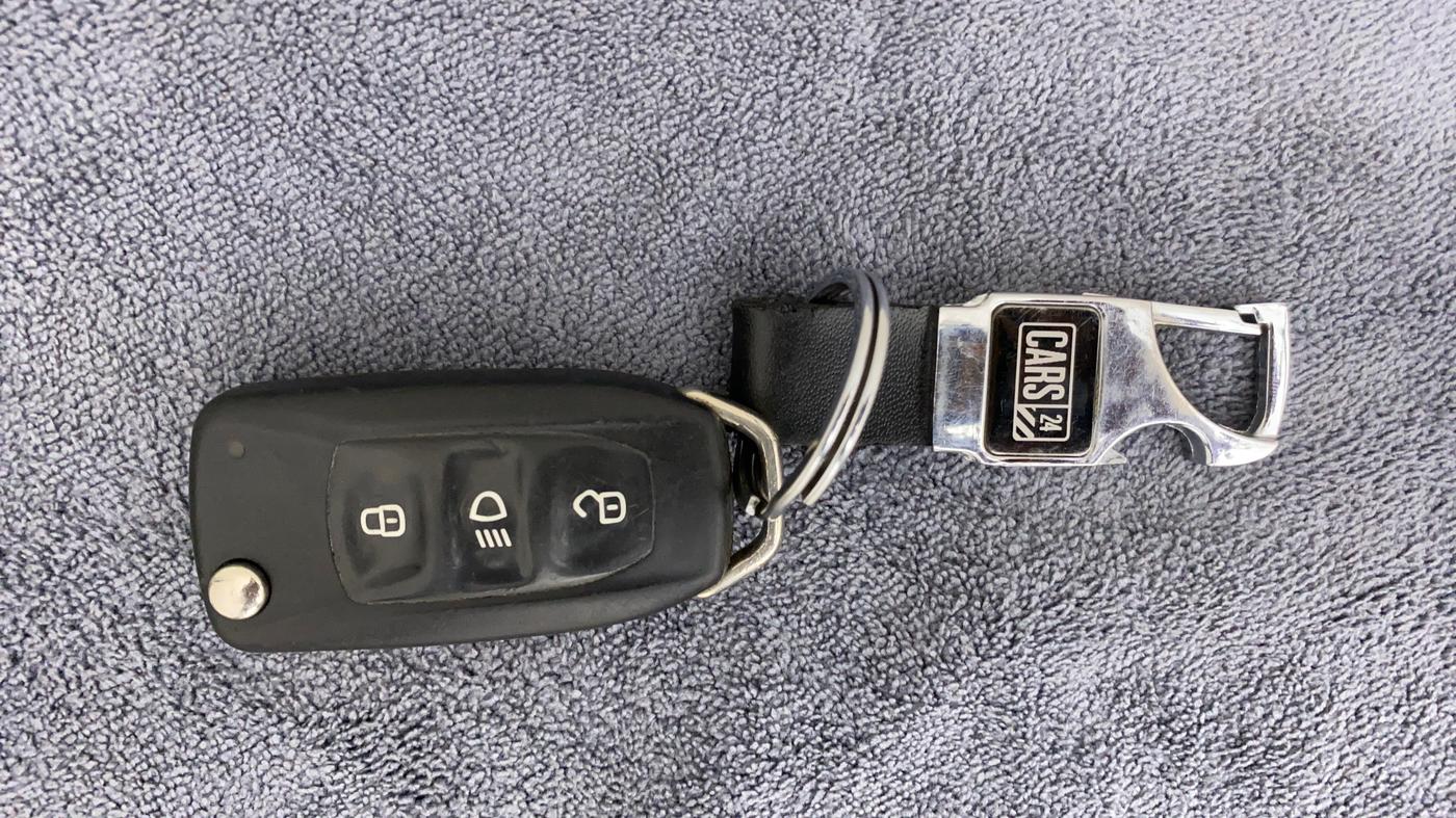 2018 Tata TIGOR XZ (O) PETROL, Petrol, Manual, 57,396 km, Key Close Up