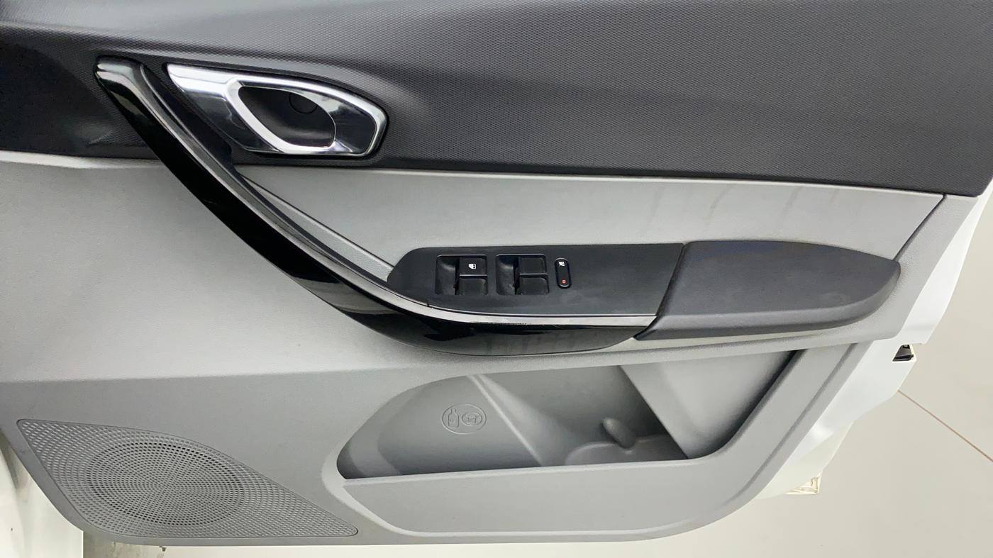 2020 Tata Tiago XZA+ 1.2 RTN, Petrol, Automatic, 26,441 km, Driver Side Door Panels Control