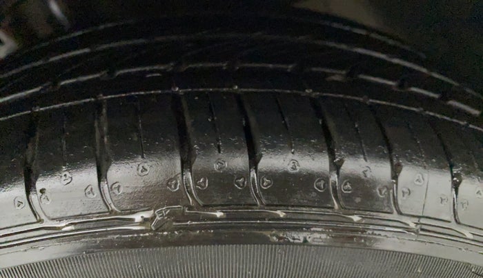 2020 Tata Tiago XZA+ 1.2 RTN, Petrol, Automatic, 26,441 km, Left Front Tyre Tread