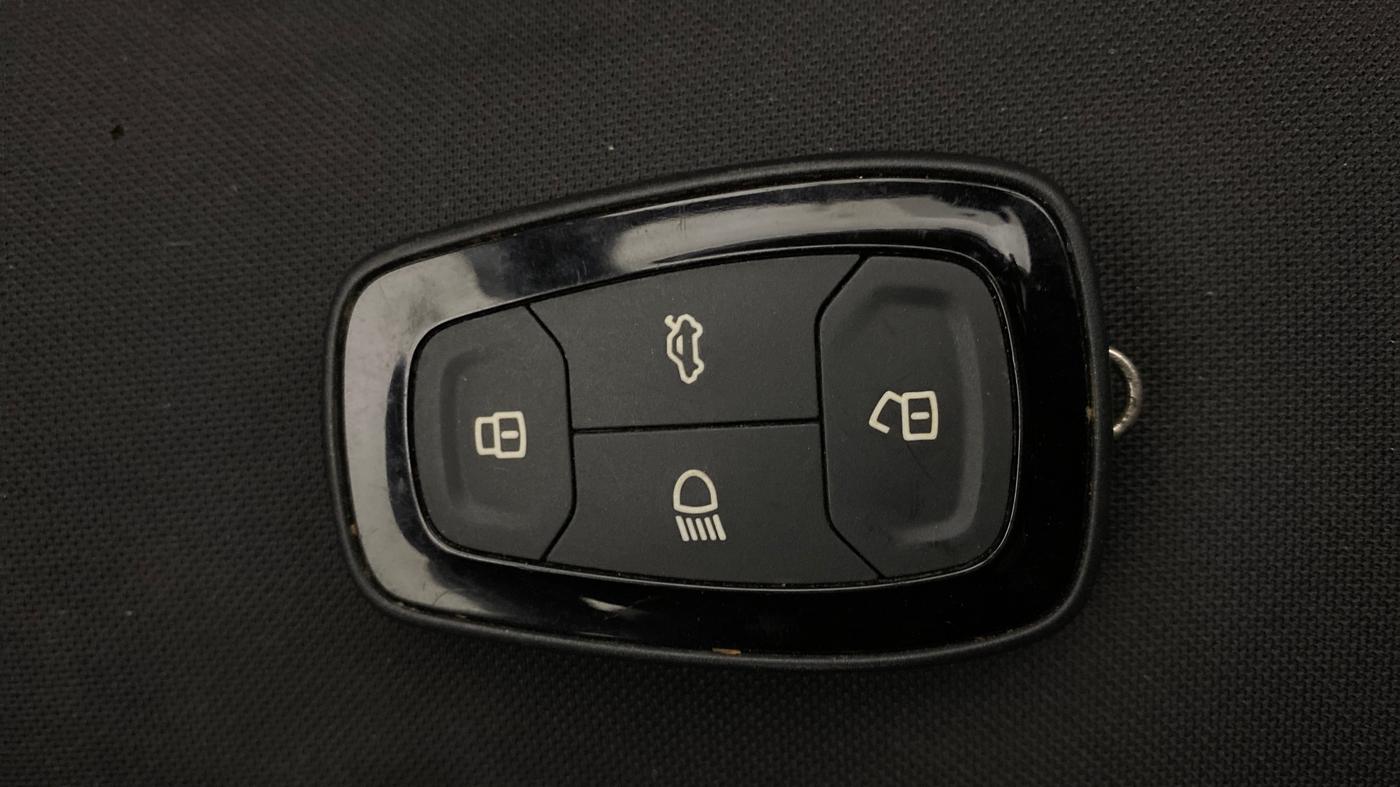 2020 Tata NEXON XZA PLUS DIESEL, Diesel, Automatic, 1,40,771 km, Key Close Up