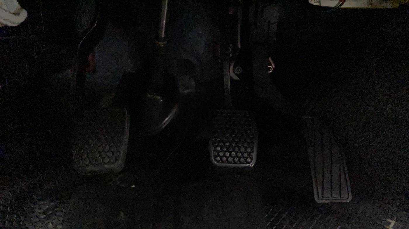 2020 Maruti Alto VXI, Petrol, Manual, 8,475 km, Pedals