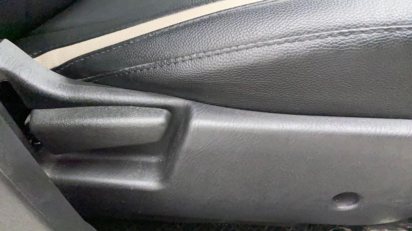 2020 Maruti Alto VXI, Petrol, Manual, 8,475 km, Driver Side Adjustment Panel