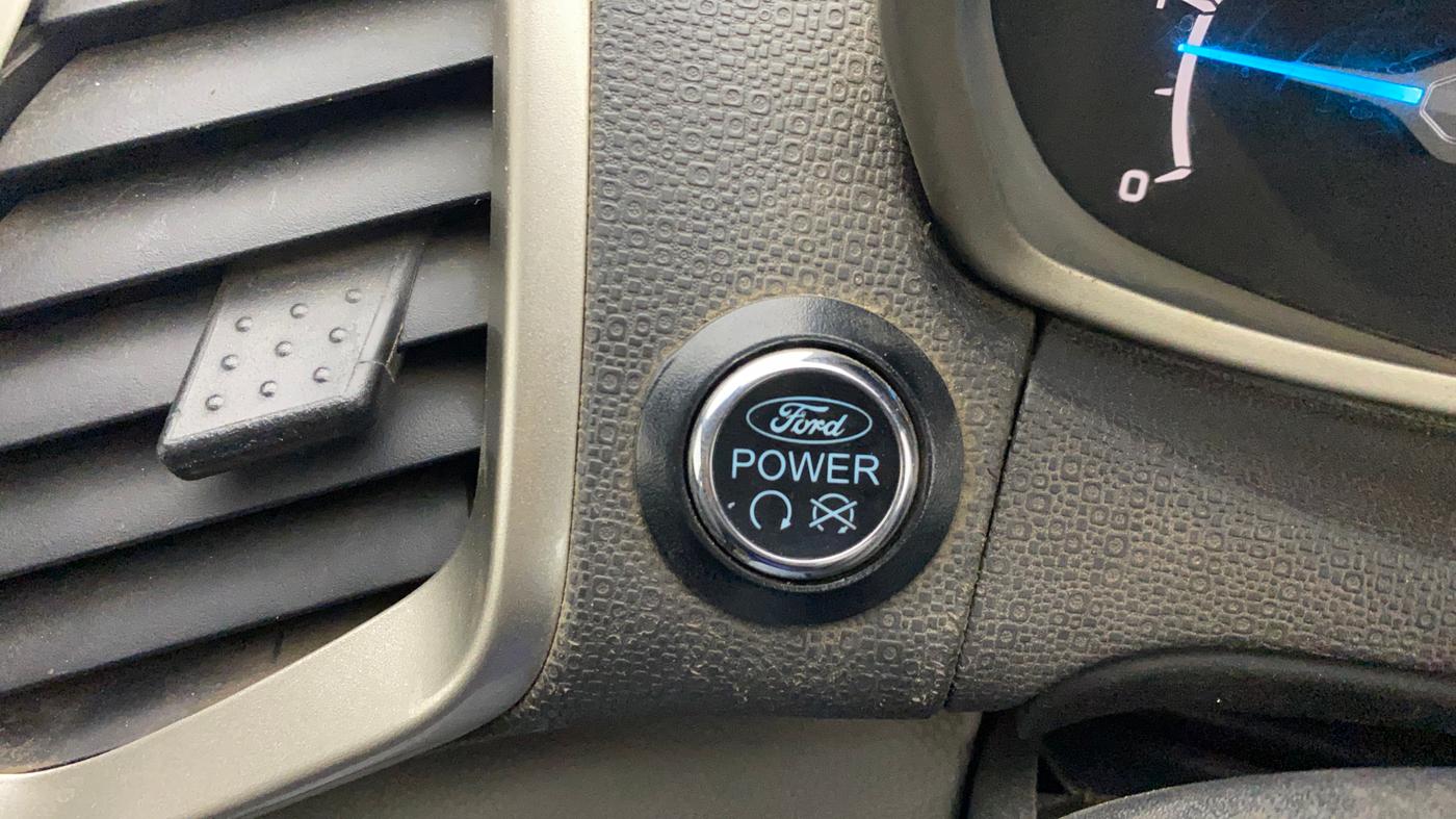 2016 Ford Ecosport TITANIUM 1.5L DIESEL, Diesel, Manual, 1,30,246 km, Keyless Start/ Stop Button