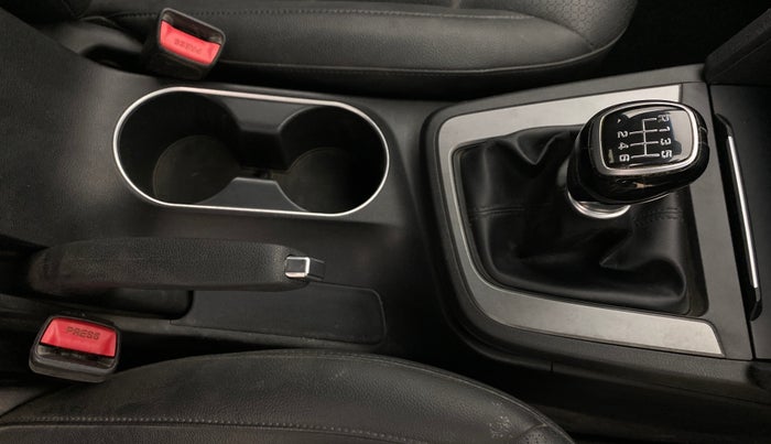 2017 Hyundai New Elantra 2.0 SX MT PETROL, Petrol, Manual, 48,625 km, Gear Lever