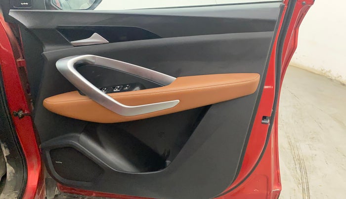 2021 MG HECTOR PLUS SHARP 1.5 PETROL TURBO DCT 6-STR, Petrol, Automatic, 36,721 km, Driver Side Door Panels Control