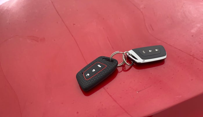 2021 MG HECTOR PLUS SHARP 1.5 PETROL TURBO DCT 6-STR, Petrol, Automatic, 36,721 km, Key Close Up