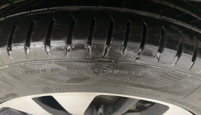 2021 MG HECTOR PLUS SHARP 1.5 PETROL TURBO DCT 6-STR, Petrol, Automatic, 36,721 km, Right Front Tyre Tread