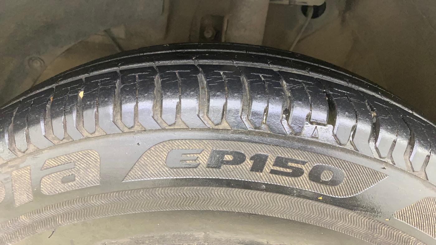 2020 Maruti Swift VXI AMT, Petrol, Automatic, 7,372 km, Left Front Tyre Tread