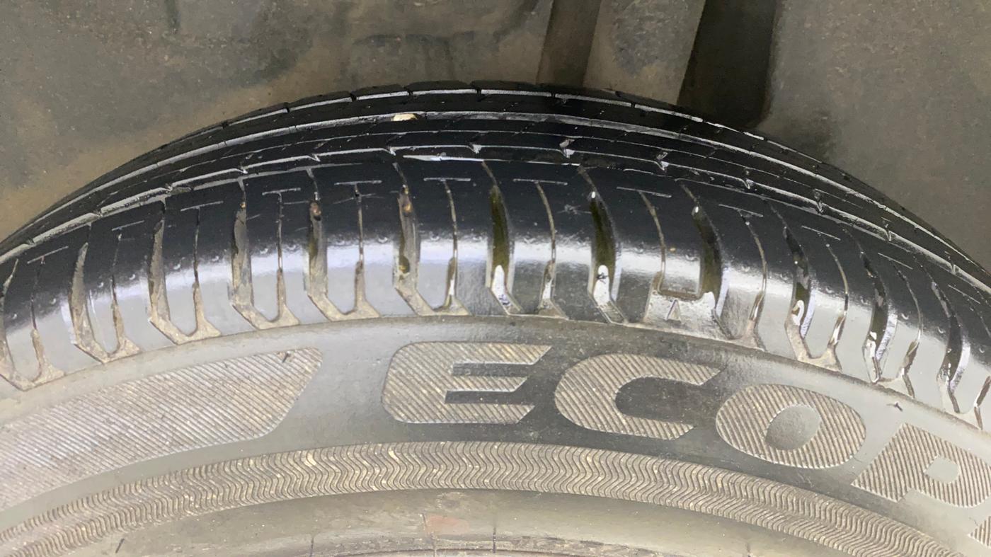 2020 Maruti Swift VXI AMT, Petrol, Automatic, 7,372 km, Left Rear Tyre Tread