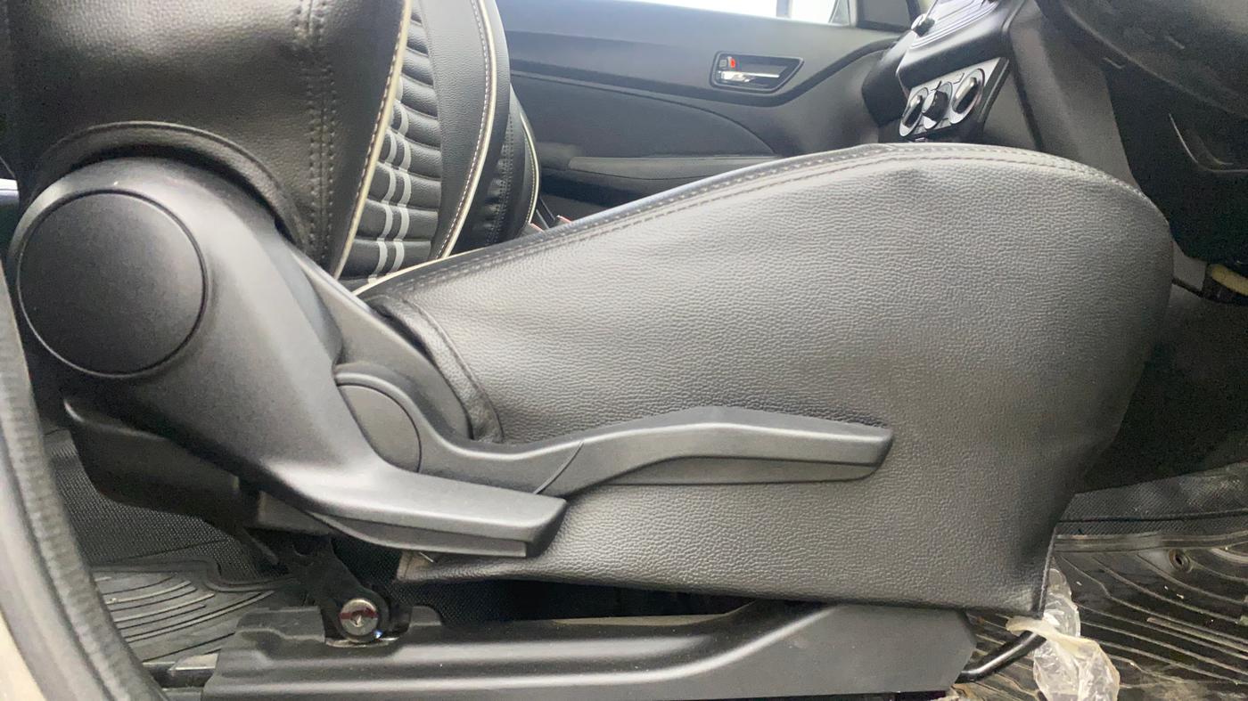 2020 Maruti Swift VXI AMT, Petrol, Automatic, 7,372 km, Driver Side Adjustment Panel