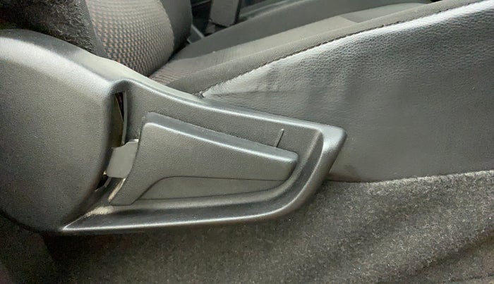 2019 Maruti S PRESSO VXI+, Petrol, Manual, 35,153 km, Driver Side Adjustment Panel