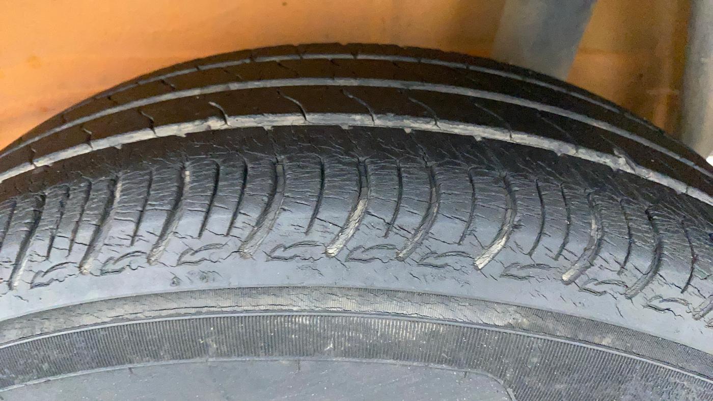 2019 Maruti S PRESSO VXI+, Petrol, Manual, 35,153 km, Left Rear Tyre Tread