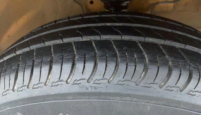 2019 Maruti S PRESSO VXI+, Petrol, Manual, 35,153 km, Right Front Tyre Tread