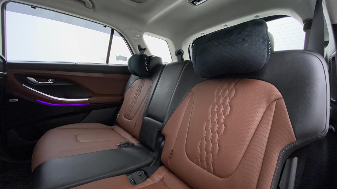 2022 Hyundai ALCAZAR PLATINUM 2.0 MT 7STR, Petrol, Manual, 544 km, Right Side Rear Door Cabin