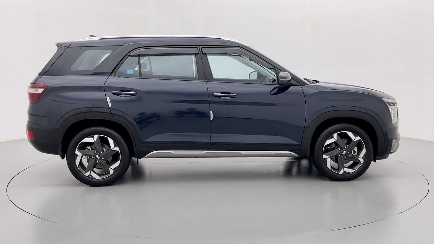 2022 Hyundai ALCAZAR PLATINUM 2.0 MT 7STR, Petrol, Manual, 544 km, Right Side View